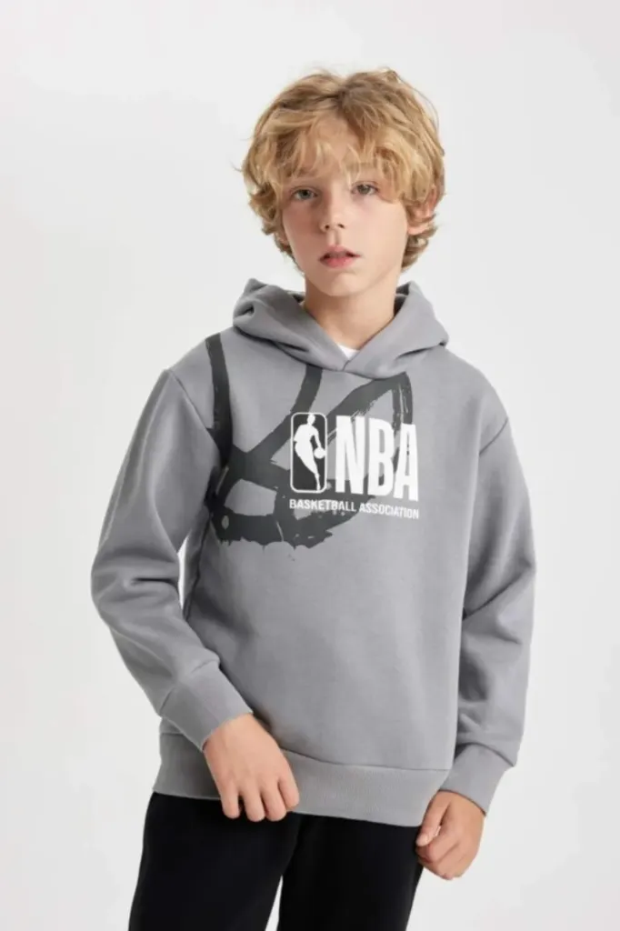 [B4792A8GR436] سويت شيرت اولادي قصة عادية من NBA (7 - 8 year)