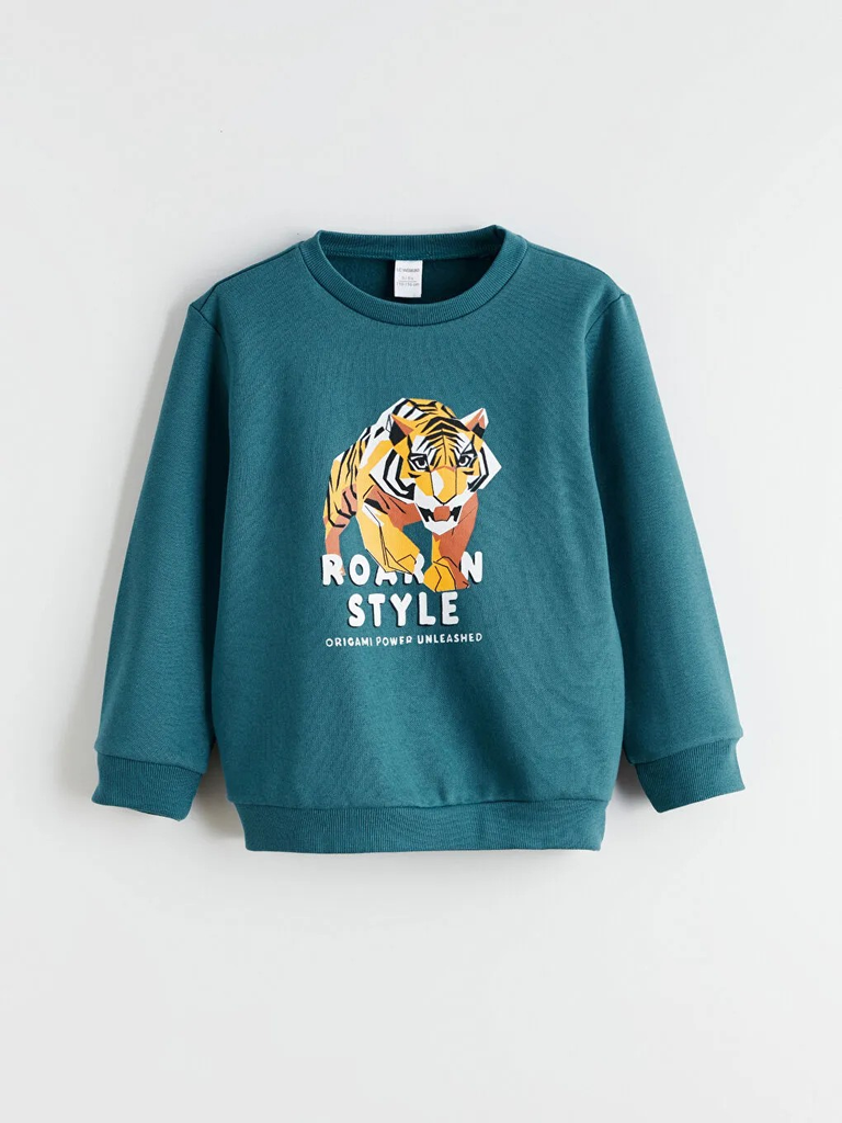 سويت شيرت للأولاد بياقة دائرية مطبوع عليه نمر مبطن